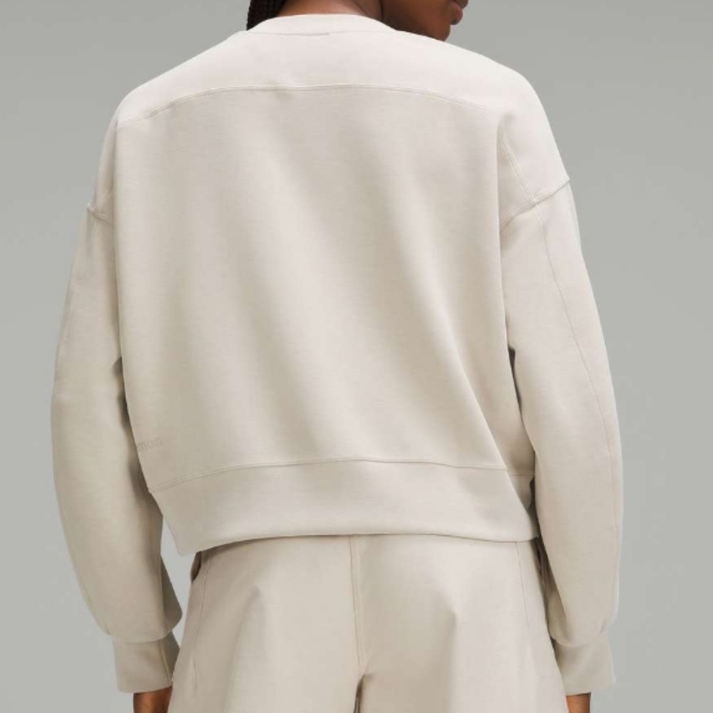 Lululemon Softstreme Perfectly Oversized Cropped Crew in mojave tan size 6 - Picture 3 of 17